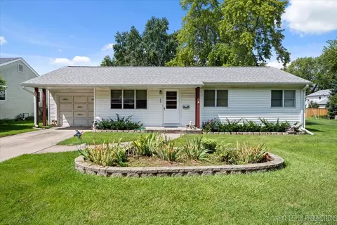 125 S Westlawn Ave, Aurora, IL 60506