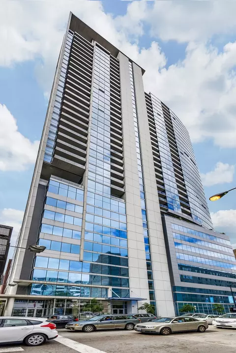 303 W Ohio St #1807, Chicago, IL 60654