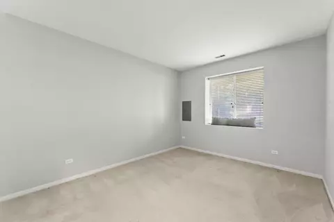 392 Gladstone Ln, Elgin, IL 60120 photo 27