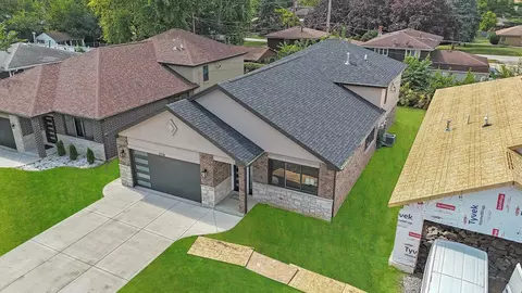 10738 S Worth Ave, Worth, IL 60482