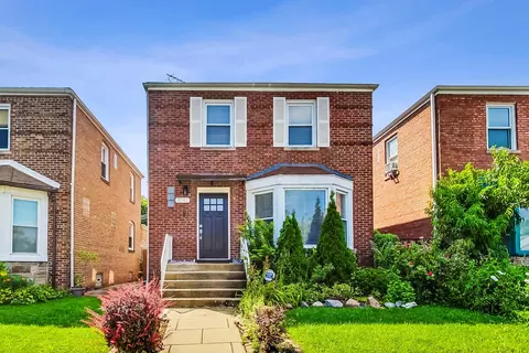 6546 N Troy St, Chicago, IL 60645