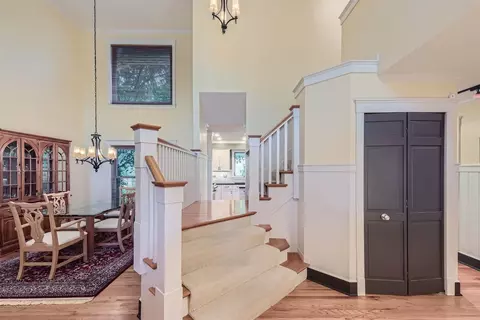 Entry Way - 1798 Kelley Dr, Hoffman Estates, IL 60192 photo 2 of 2