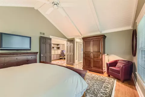 Bedroom - 1798 Kelley Dr, Hoffman Estates, IL 60192 photo 2 of 4
