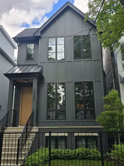 1924 W Cornelia Ave, Chicago, IL 60622