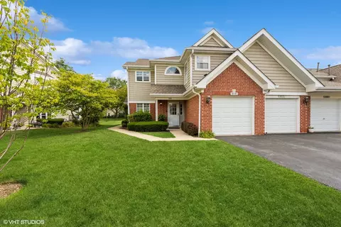 313 Sheffield Dr, Schaumburg, IL 60194
