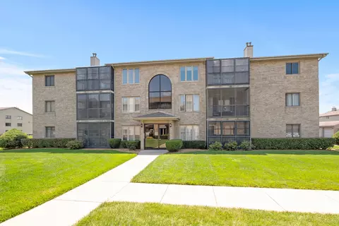 13935 Le Claire Ave #312, Crestwood, IL 60445