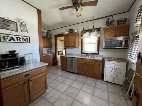 200 S John St, Sublette, IL 61367 photo 9