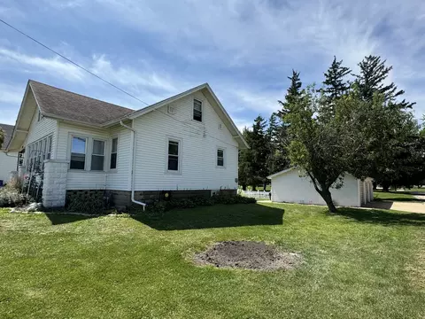200 S John St, Sublette, IL 61367 photo 3