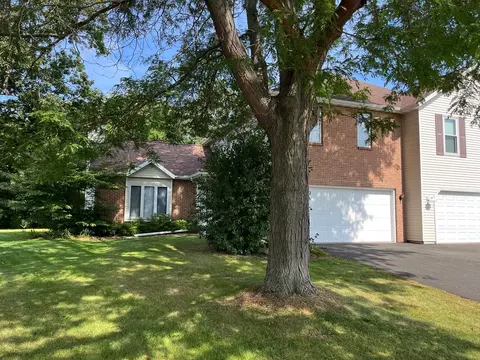 Exterior - 5502 Ter Maat Ct, Roscoe, IL 61073 photo 2 of 8