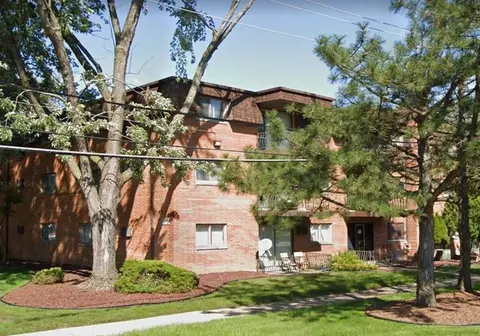 2340 186th St #2-11, Lansing, IL 60438