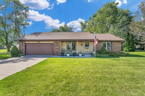 501 W Church St, Savoy, IL 61874