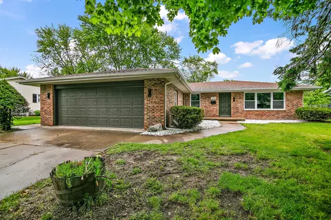 776 Edwin Dr, Bourbonnais, IL 60914