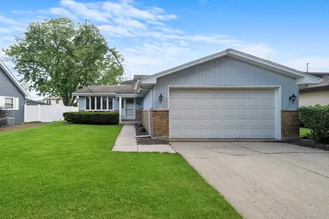 2402 Kerry Winde Dr, New Lenox, IL 60451