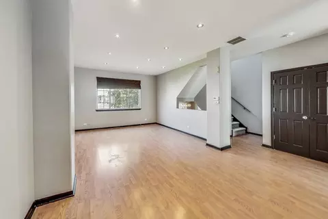 9387 Harrison St, Des Plaines, IL 60016 photo 5