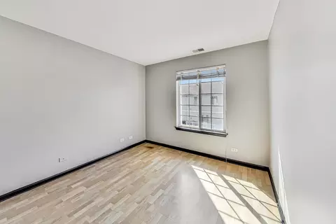 9387 Harrison St, Des Plaines, IL 60016 photo 17
