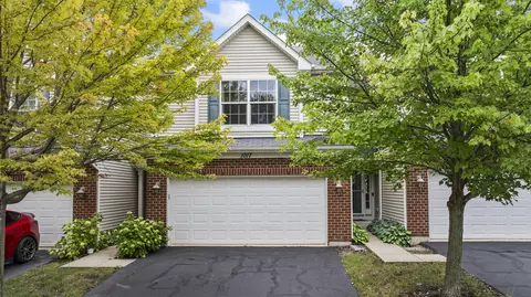 1017 N South Elgin Blvd #14, South Elgin, IL 60177