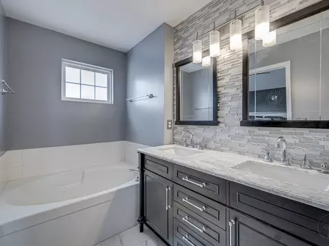 Bath - 7503 Rosewind Dr, Plainfield, IL 60586 photo 3 of 5