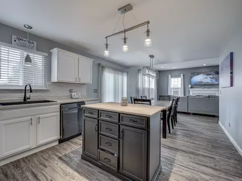 Kitchen - 7503 Rosewind Dr, Plainfield, IL 60586 photo 3 of 4