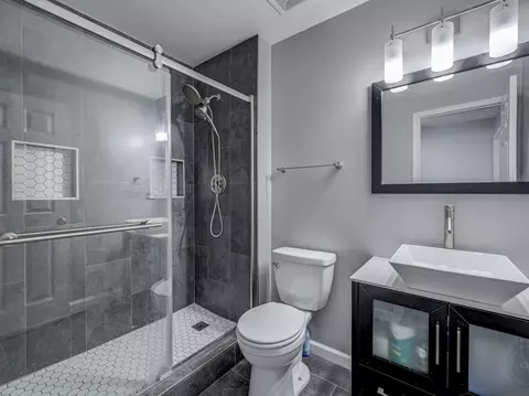 Bath - 7503 Rosewind Dr, Plainfield, IL 60586 photo 4 of 5