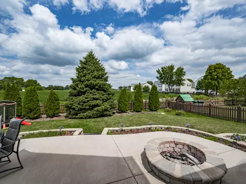 Exterior - 7503 Rosewind Dr, Plainfield, IL 60586 photo 6 of 7