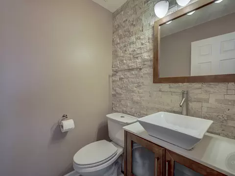 Bath - 7503 Rosewind Dr, Plainfield, IL 60586 photo 1 of 5