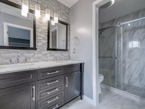 Bath - 7503 Rosewind Dr, Plainfield, IL 60586 photo 2 of 5
