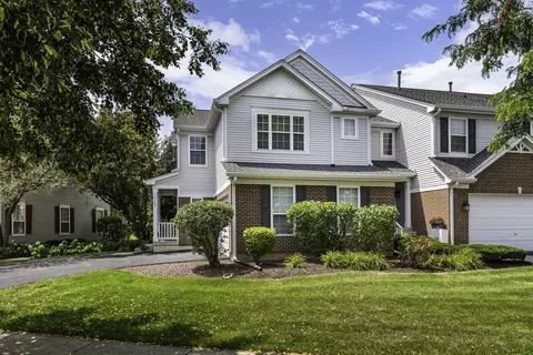 2567 Lorraine Cir, Geneva, IL 60134