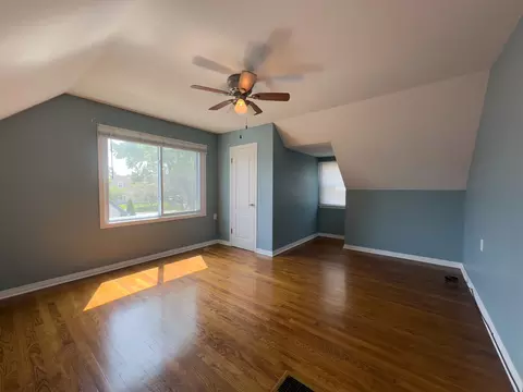 Bedroom - 525 Sunset Dr, Elgin, IL 60123 photo 1 of 2