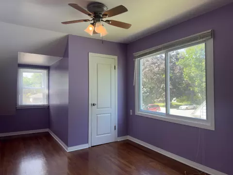Bedroom - 525 Sunset Dr, Elgin, IL 60123 photo 2 of 2