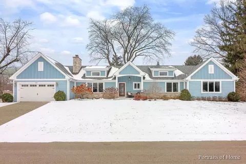 290 Maple Ln, Glen Ellyn, IL 60137