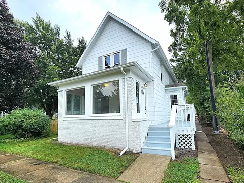 169 E Jefferson Ave, Hampshire, IL 60140