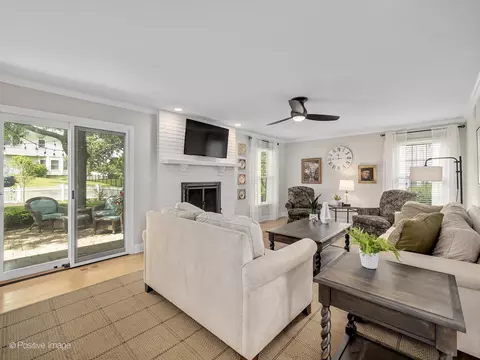 6320 Raleigh Rd, Willowbrook, IL 60527 photo 8