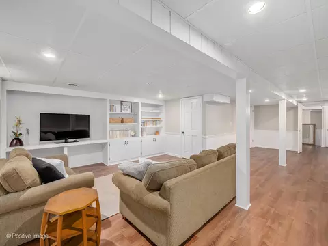 6320 Raleigh Rd, Willowbrook, IL 60527 photo 22