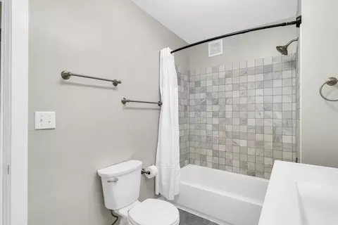 Bath - 1611 E Taylor St E, Bloomington, IL 61701 photo 2 of 2