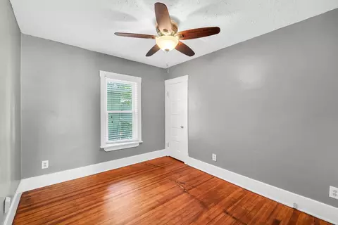 Bedroom - 1611 E Taylor St E, Bloomington, IL 61701 photo 1 of 5