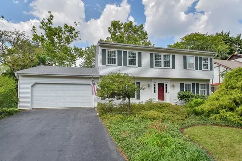 1191 E Gartner Rd, Naperville, IL 60540