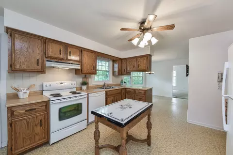 1191 E Gartner Rd, Naperville, IL 60540 photo 3