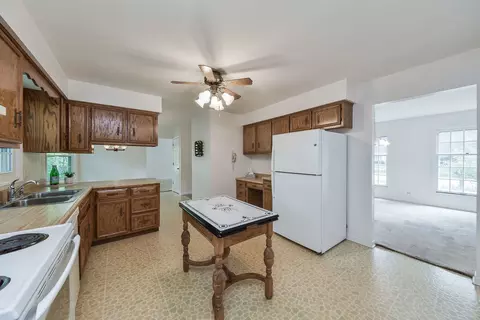 1191 E Gartner Rd, Naperville, IL 60540 photo 4