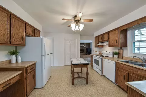 1191 E Gartner Rd, Naperville, IL 60540 photo 5