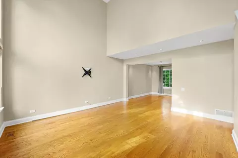 502 Ivory Ln, Bartlett, IL 60103 photo 3