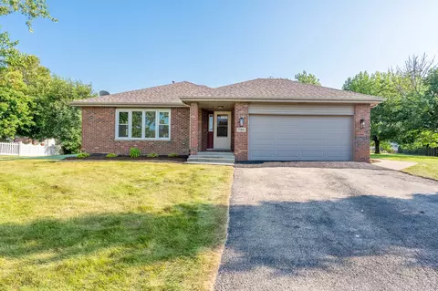 790 Lexington Ct, New Lenox, IL 60451