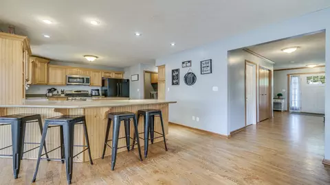916 Brandy Bend Rd, Roscoe, IL 61073 photo 8