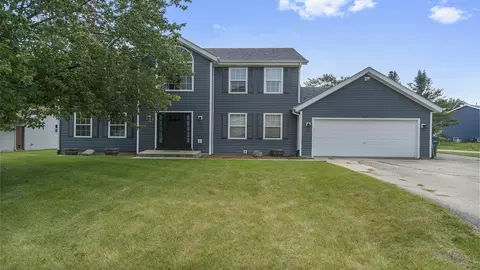 916 Brandy Bend Rd, Roscoe, IL 61073 photo 2
