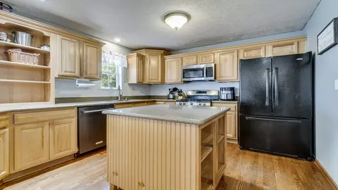 916 Brandy Bend Rd, Roscoe, IL 61073 photo 9