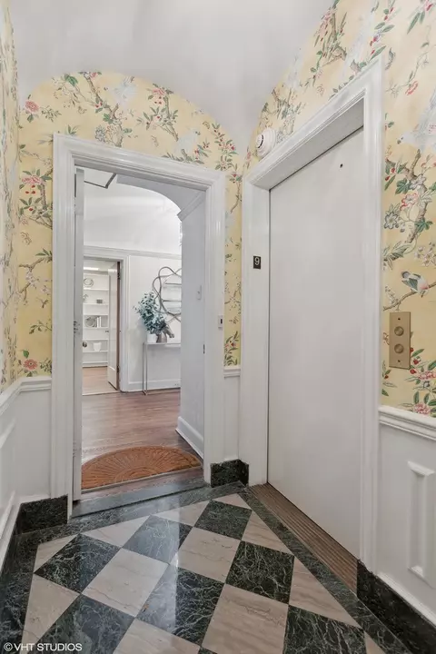 70 E Cedar St #9W, Chicago, IL 60611 photo 3