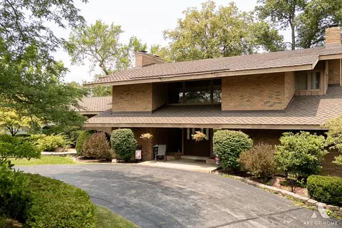 8160 Silver Lake Dr, Orland Park, IL 60462