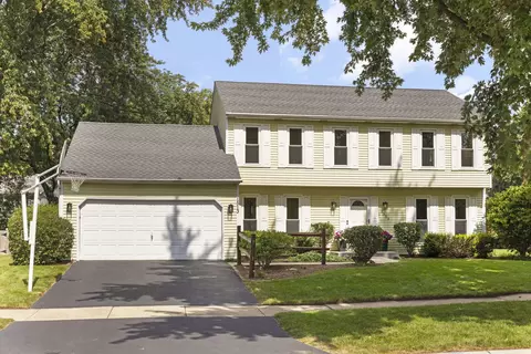 1513 Preston Rd, Naperville, IL 60563