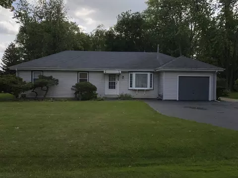 815 N Maple St, Prospect Heights, IL 60070