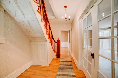 Entry Way - 332 E Cherry St, Watseka, IL 60970 photo 1 of 5