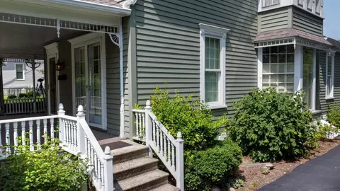Exterior - 332 E Cherry St, Watseka, IL 60970 photo 6 of 25